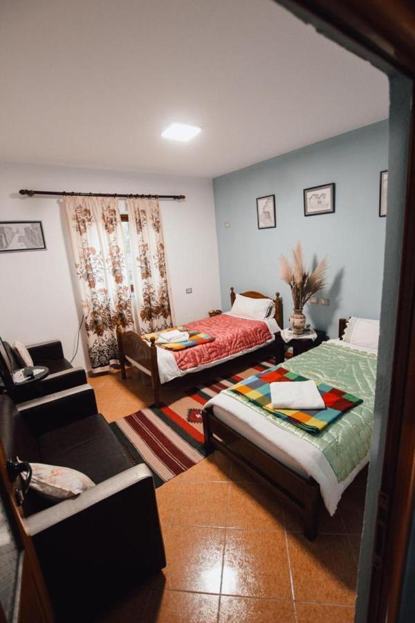 Bb Apartament Apartment Gjirokastër Exterior foto